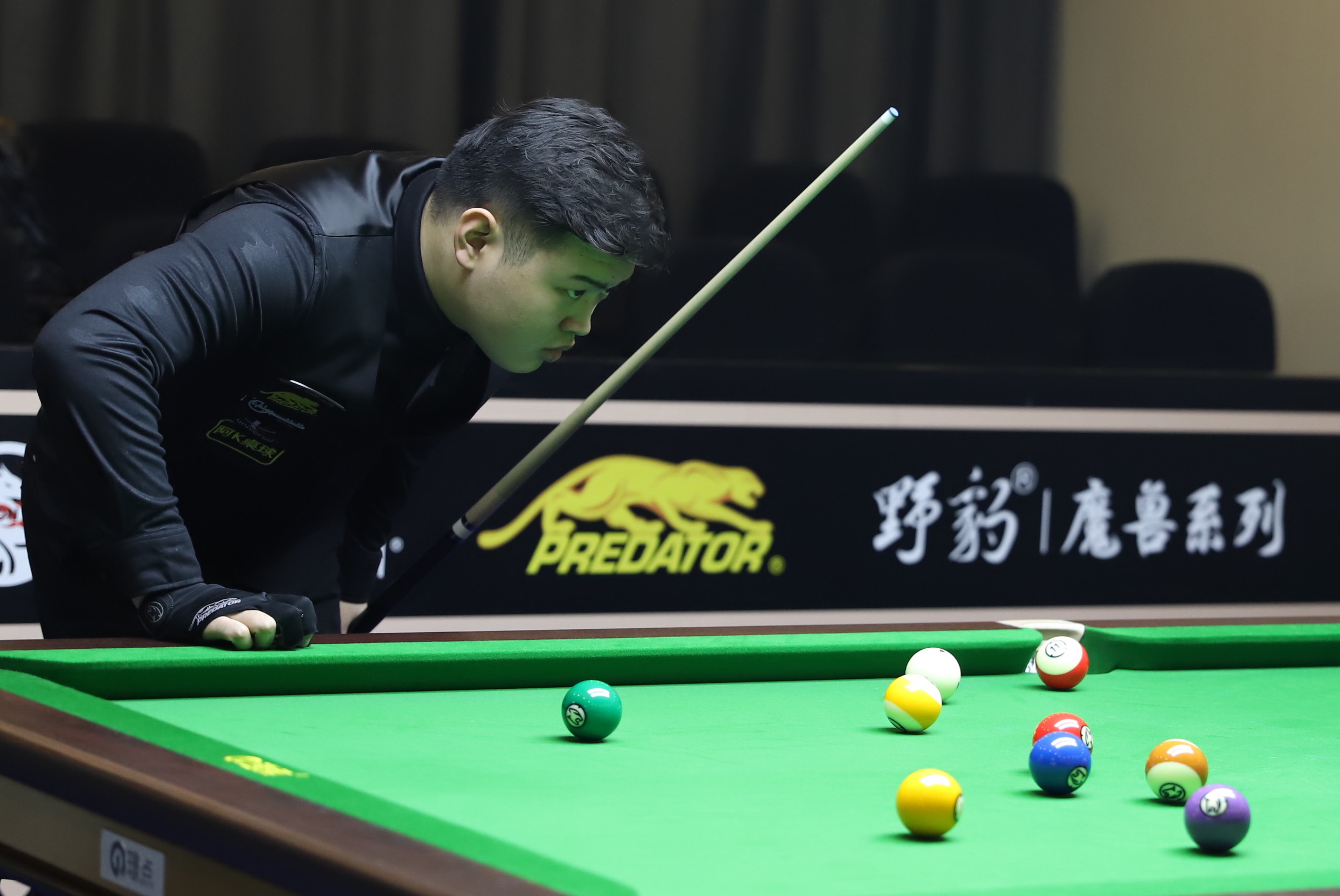 亚不仅为球 亚不仅为球