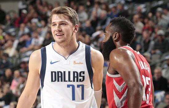 们的前锋线 们的前锋线