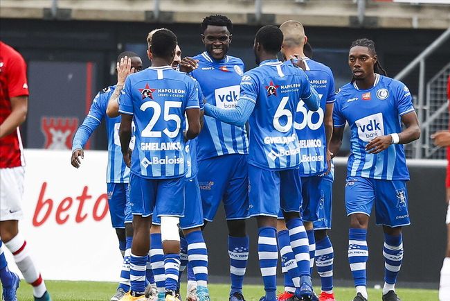 例中不乏年 例中不乏年